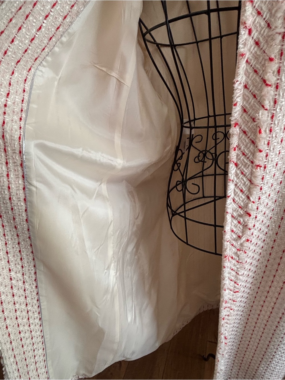 Anne Klein Soft Pink Textured Long Coat with Subtle Red Accents - Picture 4 of 16